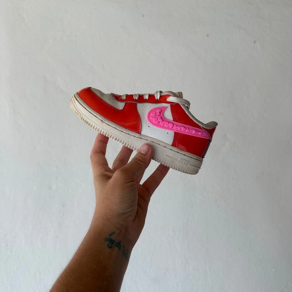 Nike Air Force 1 LV8 1 Valentines Day Kids Sneakers Pink Red FD1033-600 Size 10C